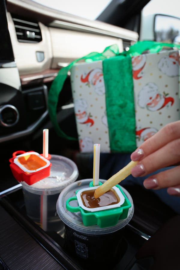 Stay Saucy™ Dipping Sauce Holder (4-Pack) (90's Christmas)