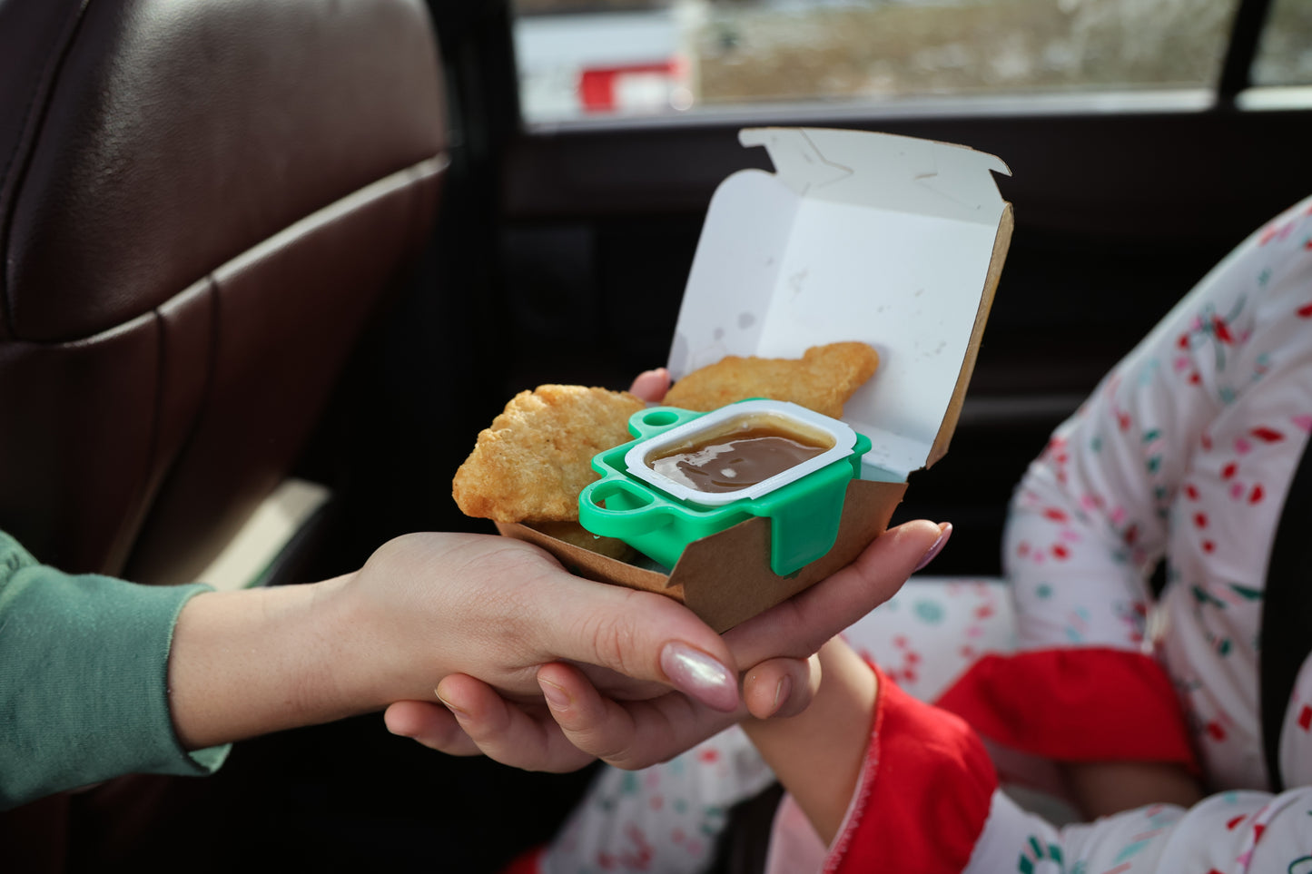 Stay Saucy™ Dipping Sauce Holder (4-Pack) (90's Christmas)